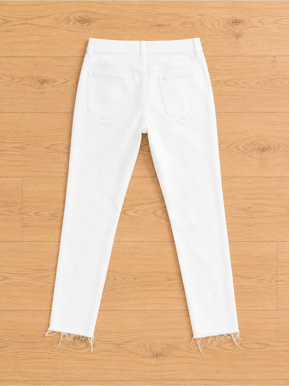 Frame Denim White Cropped Ankle Jeans with Frayed Hem - Picture 2 of 4